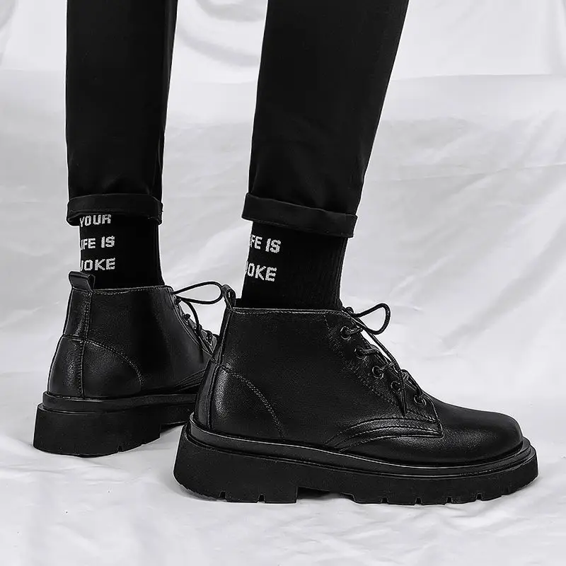 Men'S Shoes Increase Height - รองเท้าบูทหนังสีดำผู้ชายทรงสูงแบบผูกเชือก สไตล์อังกฤษ สำหรับขี่มอเตอร์ไซค์ แบบฮ่องกง คู่รัก กันลื่น