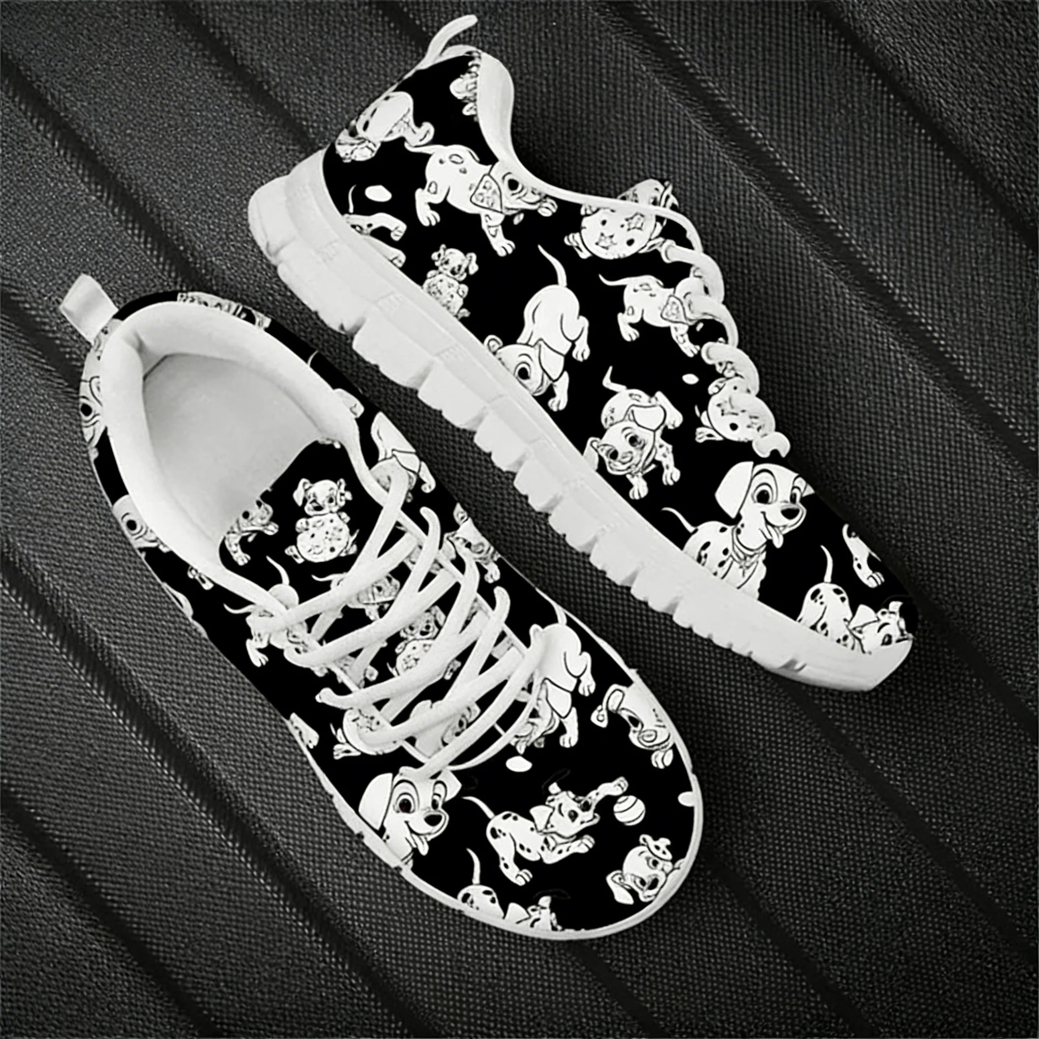 รองเท้าผ้าใบลายสุนัขดัลเมเชียน - Men'S Shoes Black And White บทวิจารณ์และราคา